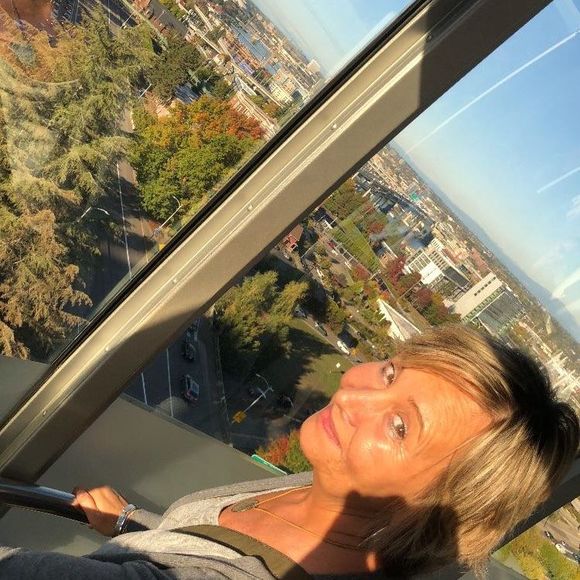 Meet your Posher, Kimberly - Picture 1 of 1